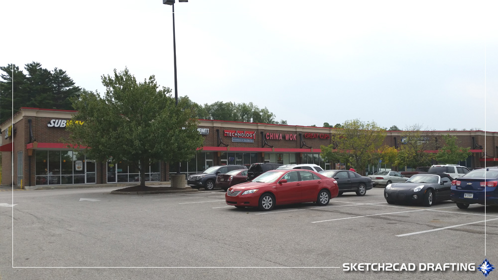 Retail shops next to the Kroger south supermarket located in Bloomington, Indiana