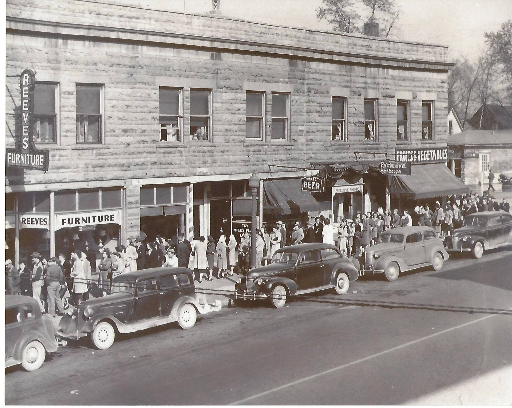 existing building photo of 221 North Walnut Street bloomington indinana in the 1940s