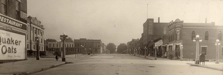 1907_walnut_street_north_bloomington_indiana_IU_archives 1907 walnut street looking north on the courthouse square in bloomington indiana showing downtown buildings